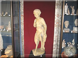 Small antiquities